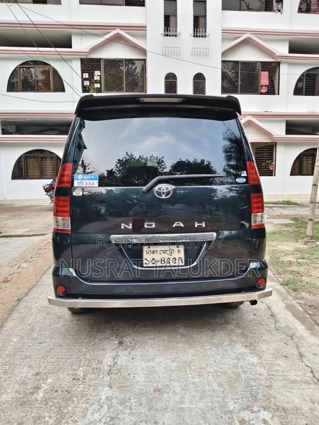 Toyota Noah 2005 Matt Black