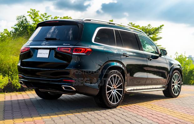 Mercedes-Benz GLS-Class GLS 400d 2022 Green