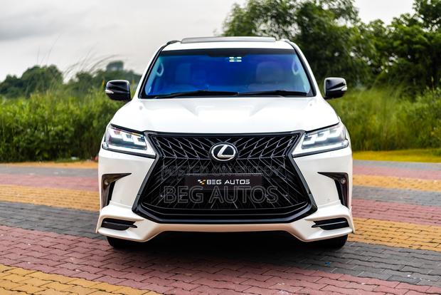 Lexus LX 570 AWD 2013 White