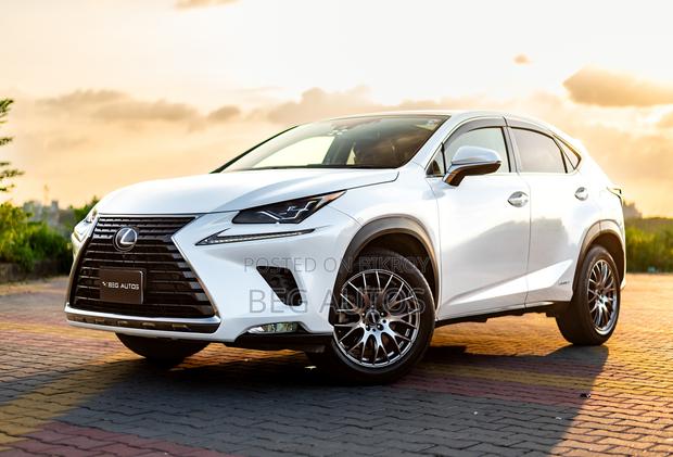 Lexus NX 300h FWD 2019 White