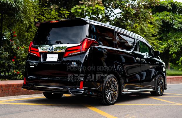 Toyota Alphard 2.5 Hybrid AWD 2020 Black