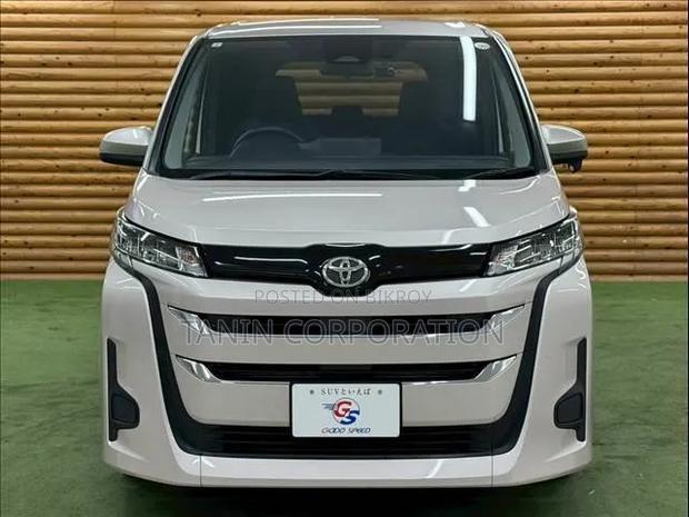 Toyota Noah 2022 Brown