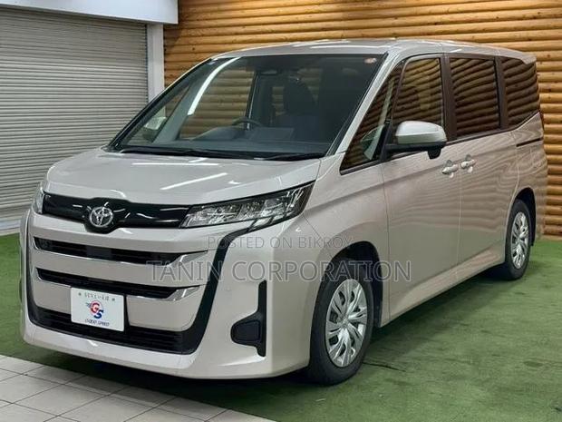 Toyota Noah 2022 Brown