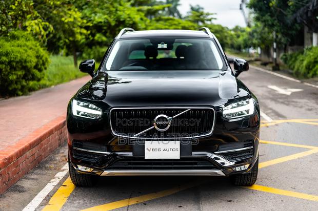 Volvo XC90 T5 Momentum AWD 2019 Black