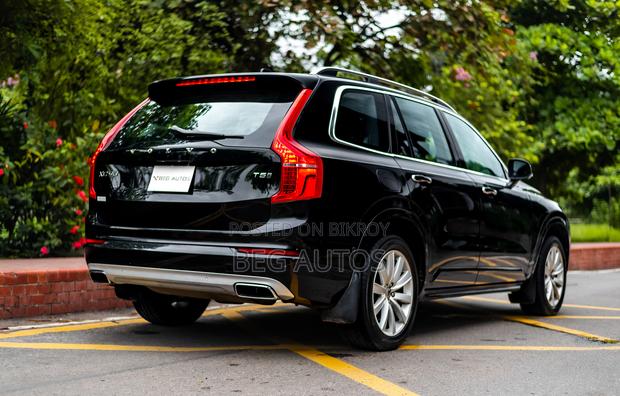 Volvo XC90 T5 Momentum AWD 2019 Black