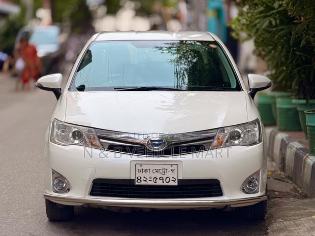 Toyota Axio 1.5 Hybrid 2WD 2013 Pearl