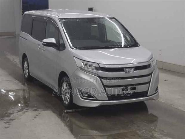 Toyota Noah 1.8 FWD Hybrid (7 Seater) 2021 Silver