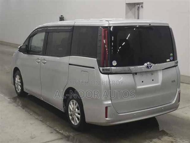 Toyota Noah 1.8 FWD Hybrid (7 Seater) 2021 Silver