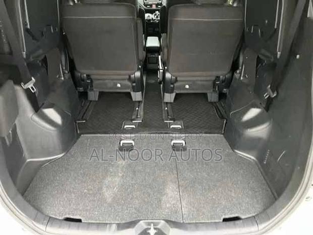 Toyota Noah 1.8 FWD Hybrid (7 Seater) 2021 Silver