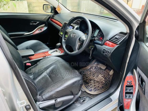 Toyota Allion 2011 Silver