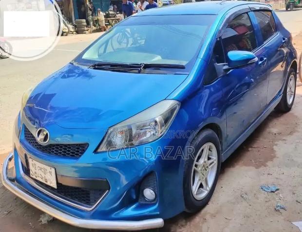 Toyota Vitz 1.5 FWD 5dr 2011 Green