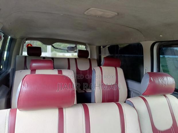 Toyota HiAce 2005 Silver