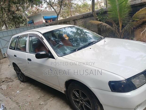 Nissan Advan 2003 White