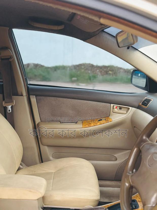 Toyota Corolla 2001 Gold