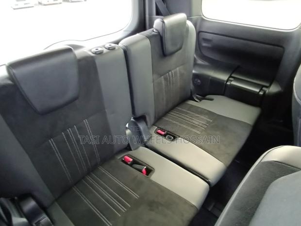 Toyota Esquire 1.8 FWD Hybrid (7 Seater) 2021 Black