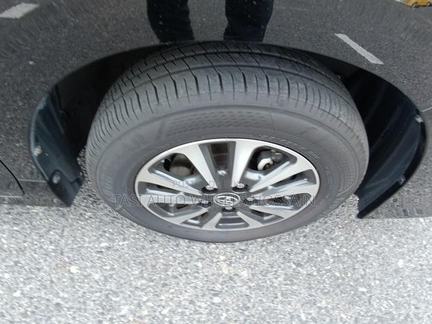 Toyota Esquire 1.8 FWD Hybrid (7 Seater) 2021 Black