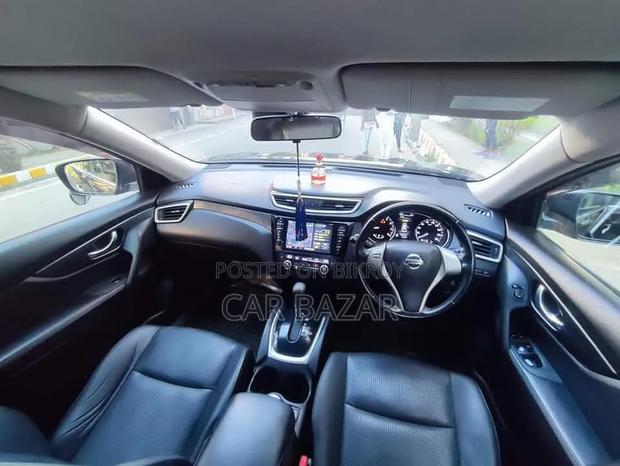 Nissan X-Trail 2.0 Petrol FWD 2015 Black