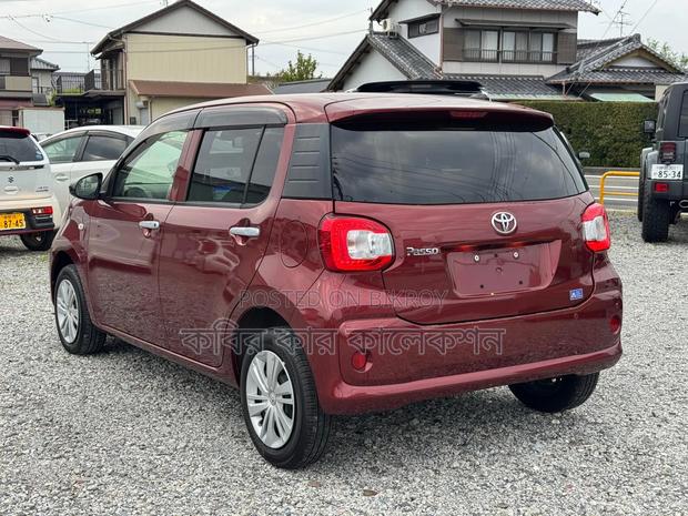 Toyota Passo 2021 Maroon