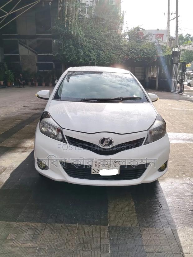 Toyota Vitz 2012 White