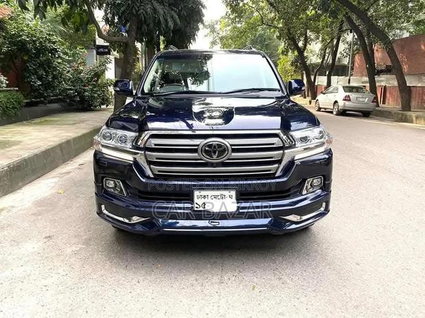 Toyota Land Cruiser 4.5 V8 VXR 2018 Blue