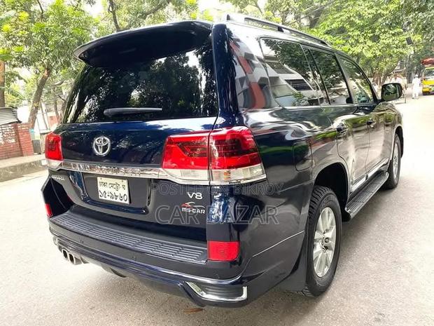 Toyota Land Cruiser 4.5 V8 VXR 2018 Blue