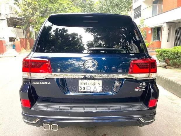 Toyota Land Cruiser 4.5 V8 VXR 2018 Blue