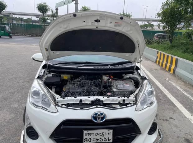 Toyota Aqua 2016 White