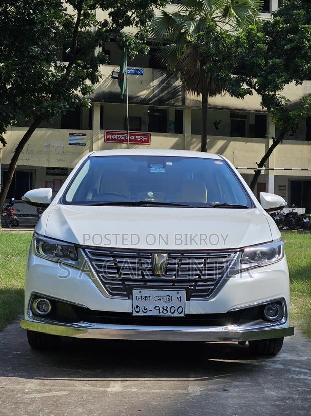 Toyota Premio 2019 Pearl