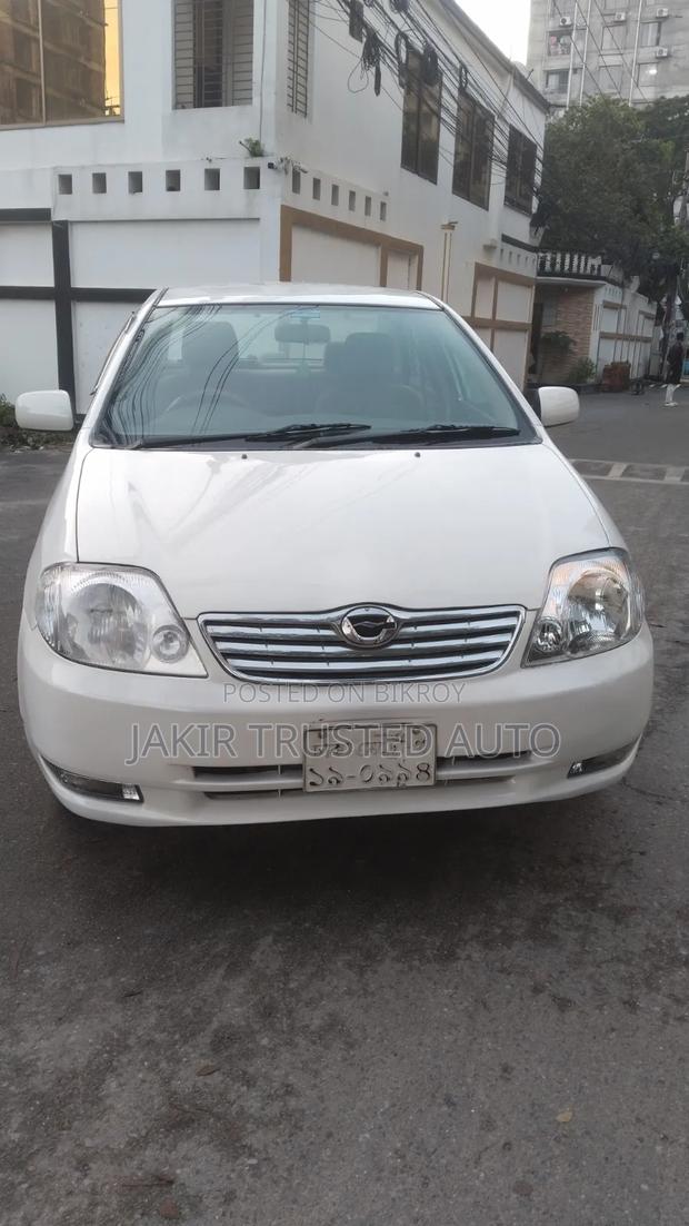 Toyota Corolla 2001 White