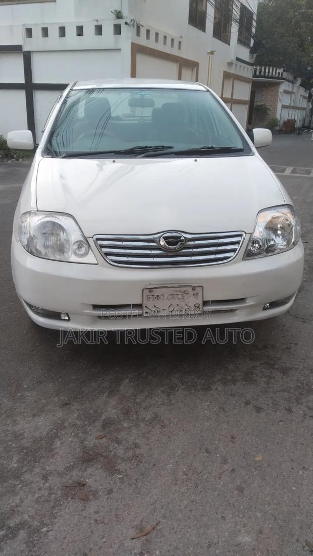 Toyota Corolla 2001 White