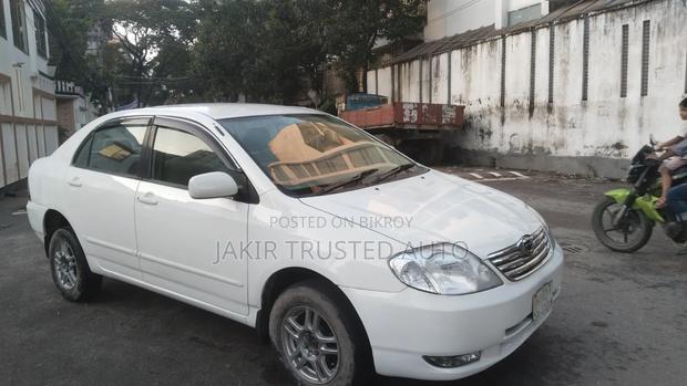 Toyota Corolla 2001 White