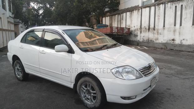 Toyota Corolla 2001 White