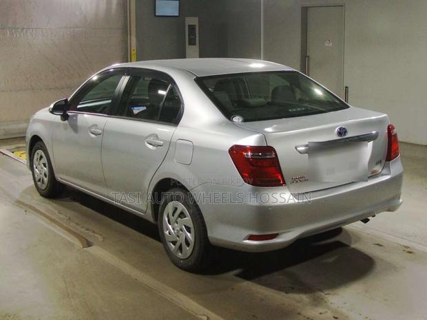 Toyota Axio 2021 Silver