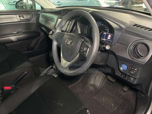 Toyota Axio 2021 Silver