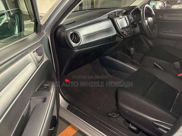 Toyota Axio 2021 Silver