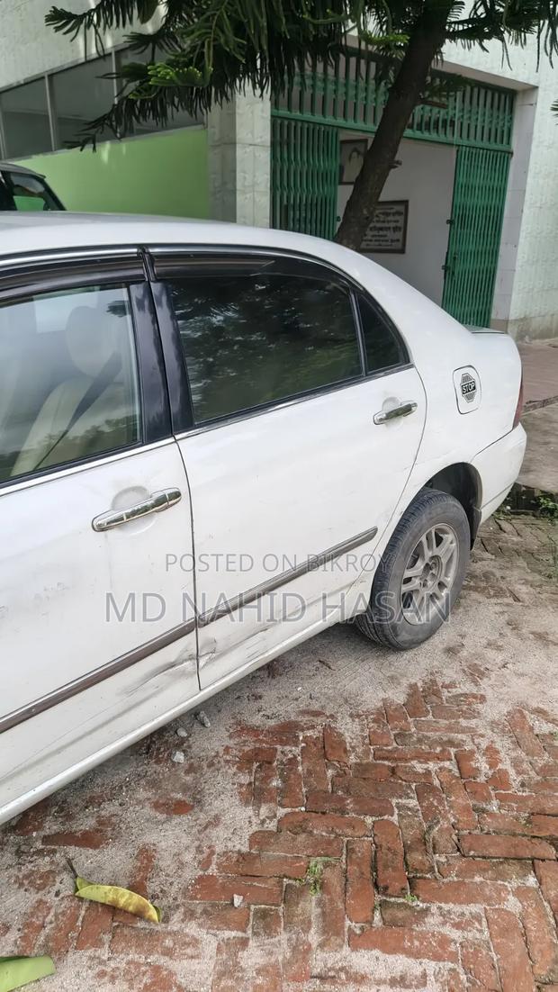 Toyota Corolla 2004 White