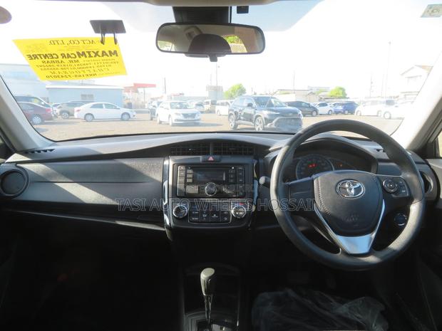 Toyota Axio 2021 Silver