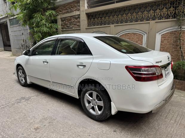 Toyota Premio 2013 Pearl