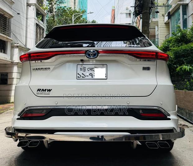 Toyota Harrier 2.5 Hybrid 4WD 2020 White
