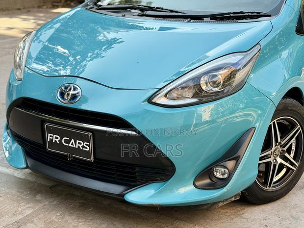 Toyota Aqua 2017 Blue