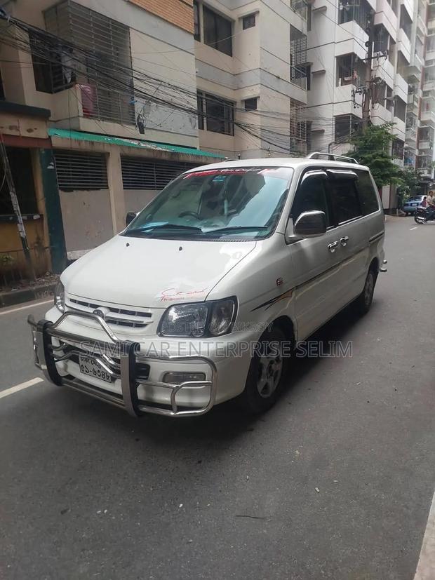 Toyota TownAce 2001 White
