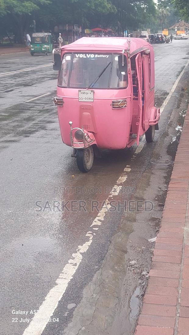 Bajaj XCD 2009 Pink