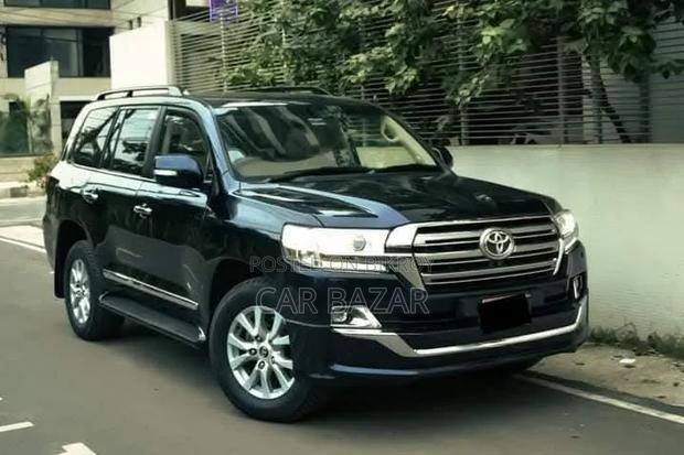 Toyota Land Cruiser 4.5 V8 VXR 2017 Blue