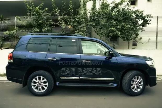 Toyota Land Cruiser 4.5 V8 VXR 2017 Blue