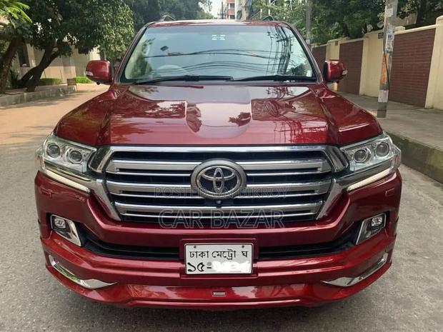 Toyota Land Cruiser 4.5 V8 VXR 2018 Maroon