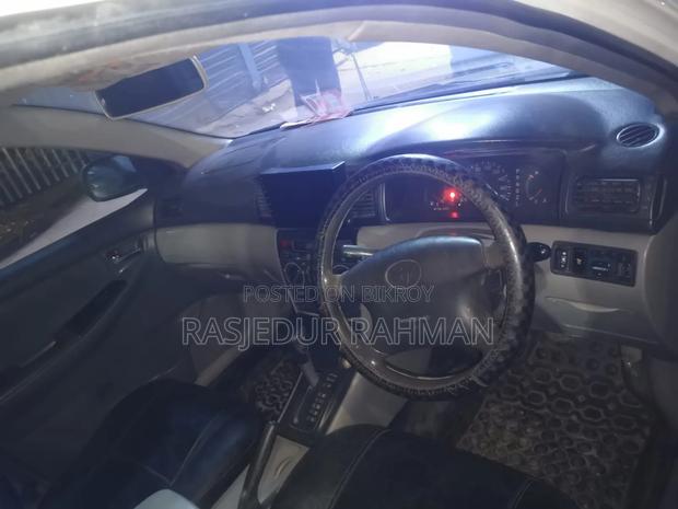 Toyota Corolla 2001 White