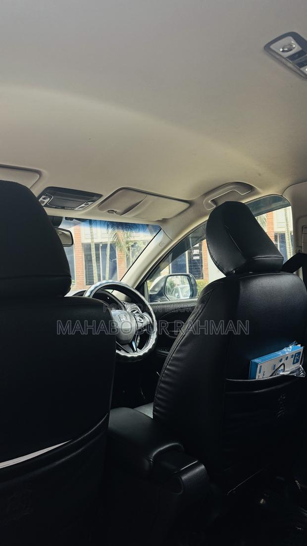 Honda Vezel 1.5 Hybrid 2WD 2015 Pearl
