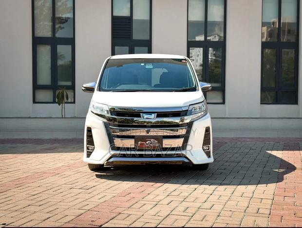 Toyota Noah 1.8 FWD Hybrid (7 Seater) 2021 Pearl