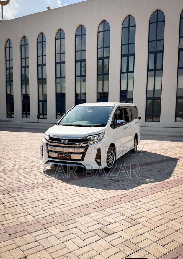 Toyota Noah 1.8 FWD Hybrid (7 Seater) 2021 Pearl