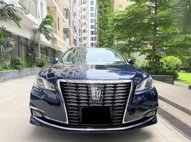 Toyota Crown 2016 Blue
